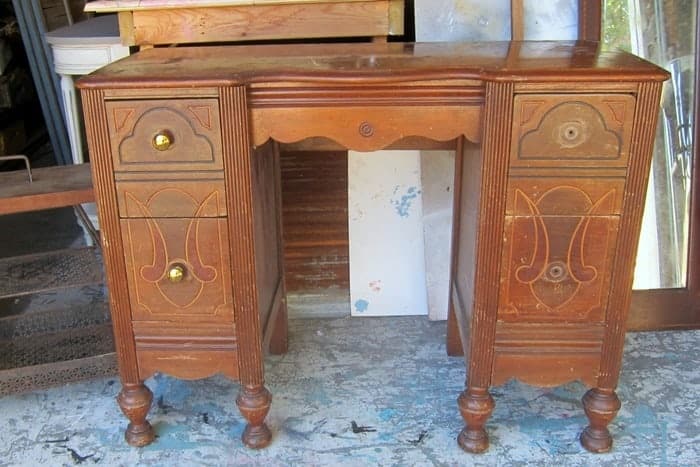 vintage vanity to paint