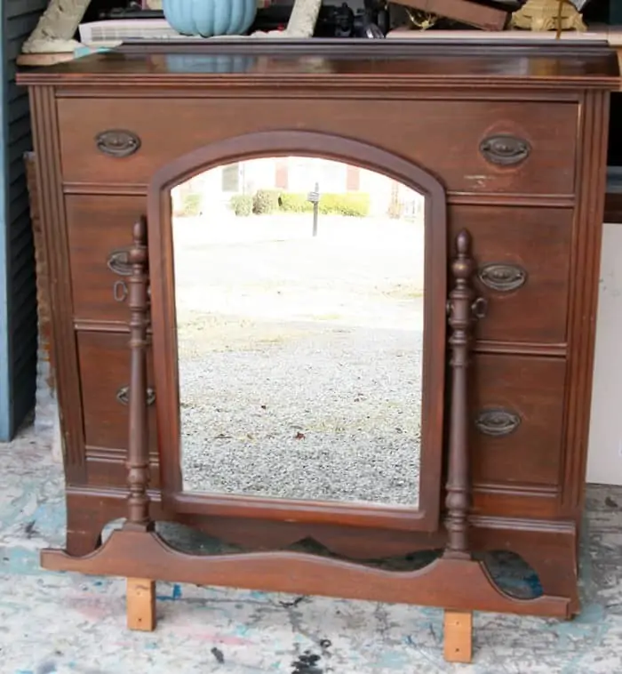 vintage dresser with mirror to paint