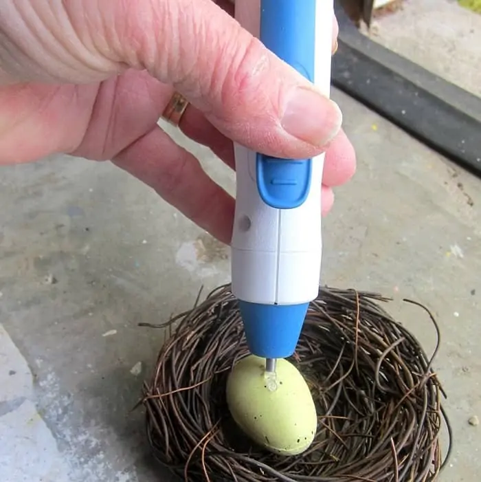 Xyron Hot Glue Pen makes quick work of DIY craft projects