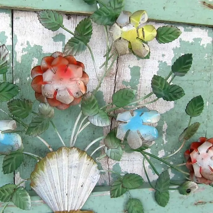 beautiful vintage metal flowers for garden or lawn decor