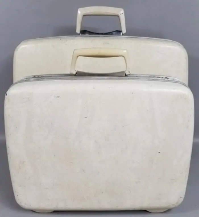 This Legendary Fashion Editor's Vintage Luggage Collection Will Be Sold at  Auction Next Week