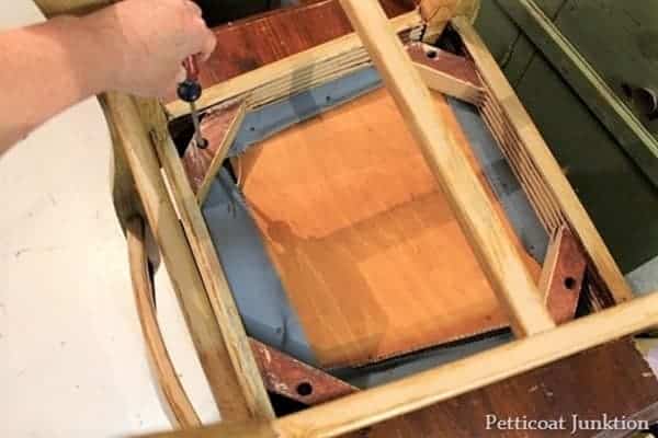 how to remove the fabric seat from a dining room chair (2)