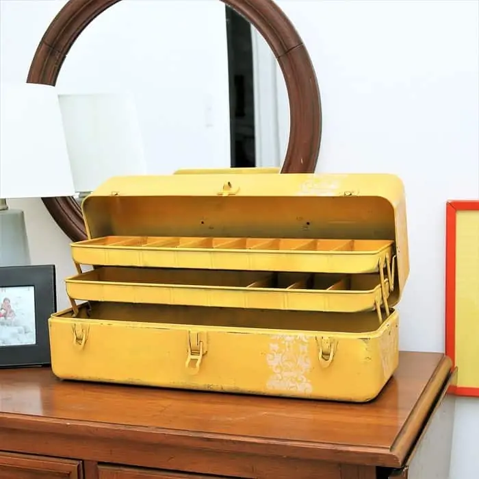 repurpose a tool box into a jewelry box with Rust-Oleum Spray Paint and a stencil (1)