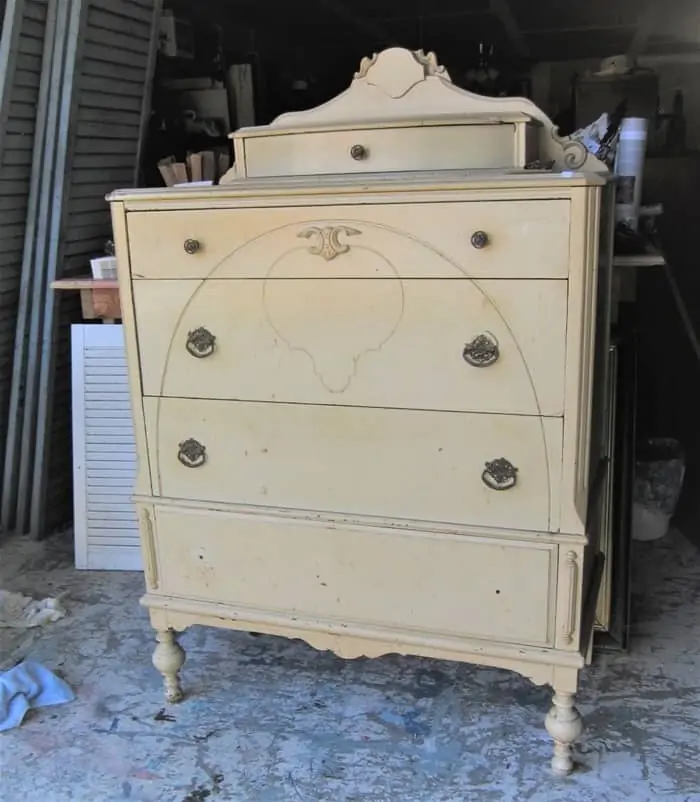 vintage dresser for painted furniture makeover (3)