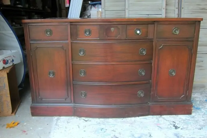 auction furniture (1)