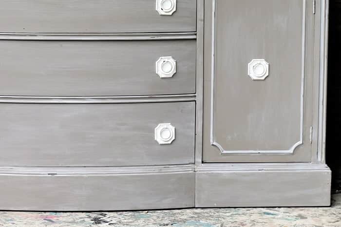 How to Get a Modern Finish with Chalk Paint