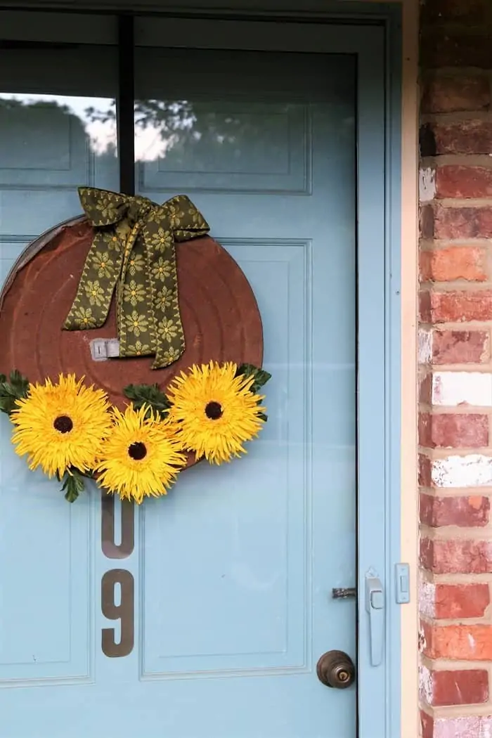front door wreath with sunflowers (2)