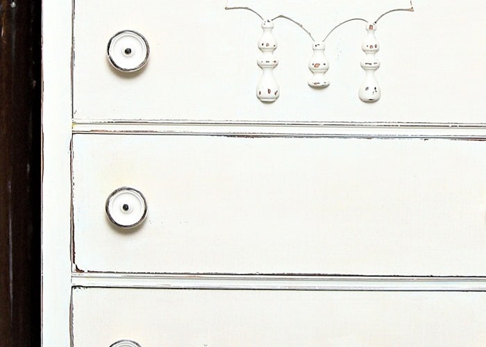 how to paint vintage furniture and make it look old