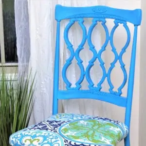 How to spray paint vintage metal dining chairs and re-cover the fabric seats