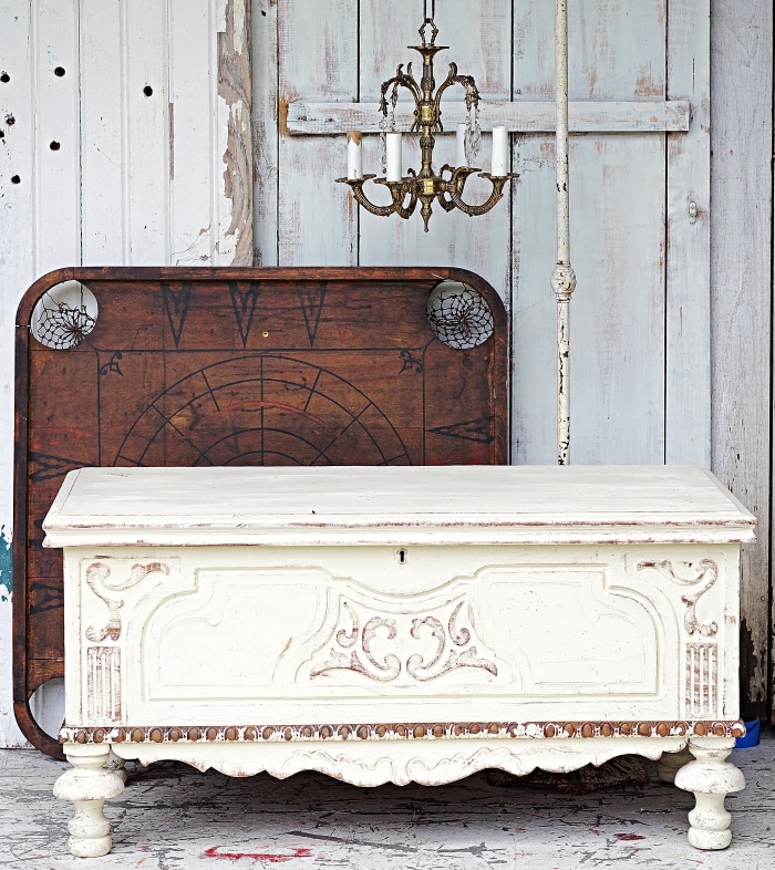 how to paint an antique cedar chest white and distress the paint how to paint an antique cedar chest white and distress the paint