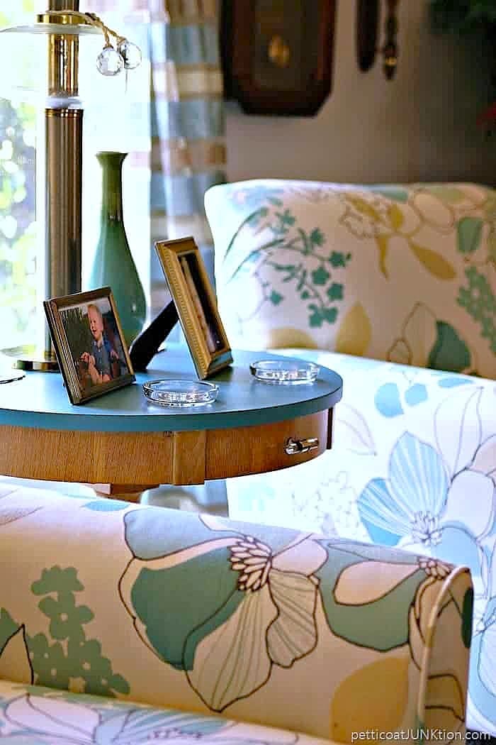 light brown or blonde table painted turquoise for a modern look