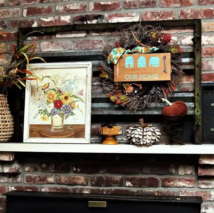 Decorating the mantel with Fall colors (10)