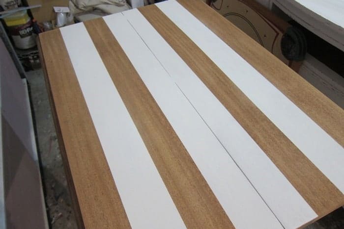 How to paint white stripes on a table top (23)