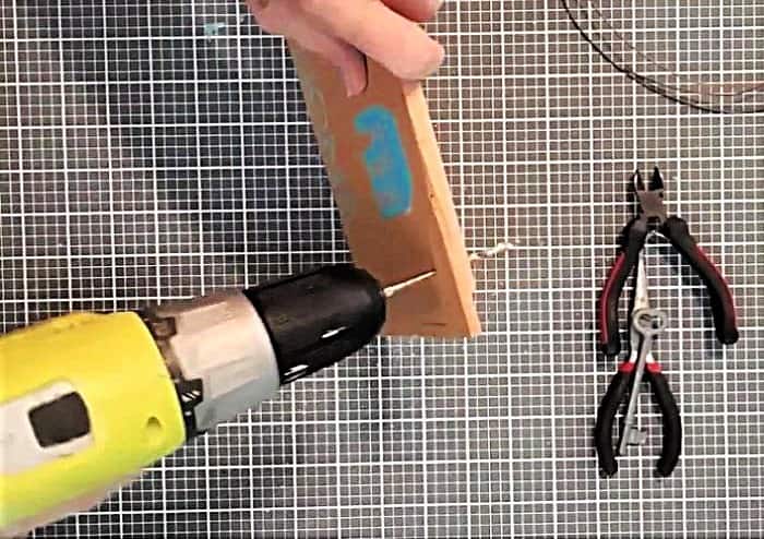 how to use the drill to make a hanger