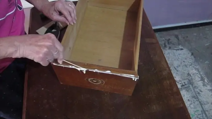 How to repair furniture drawers_Moment(4)
