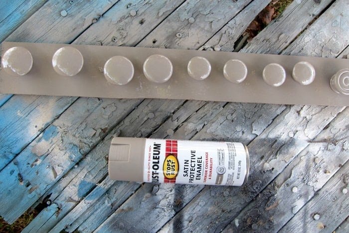 Rustoleum Driftwood spray paint for furniture knobs