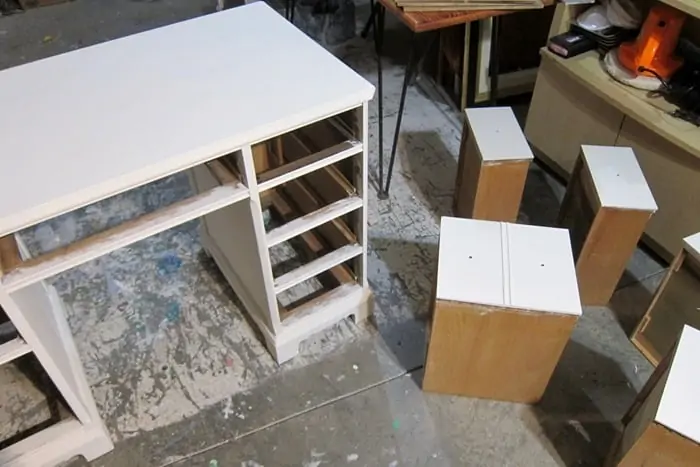 how to paint a vintage desk