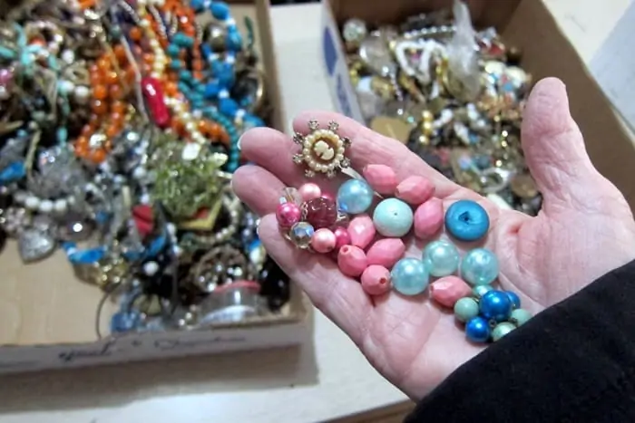 beads for decorating crafts (2)