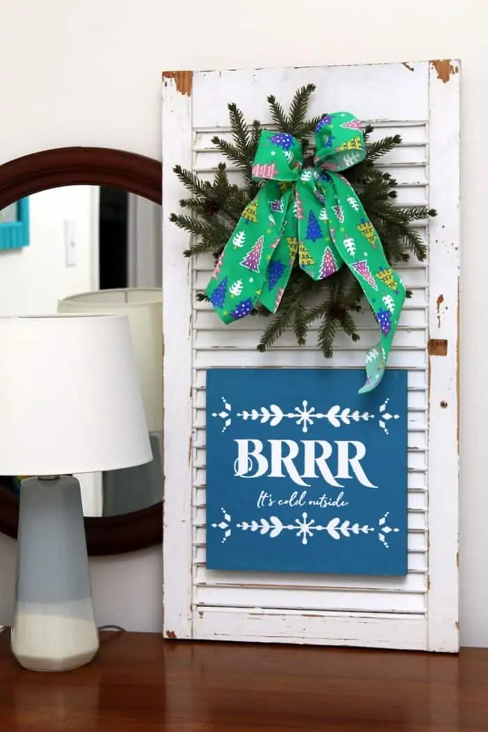 DIY Ornament Magnets for a Chalkboard Christmas Tree - Blue i Style