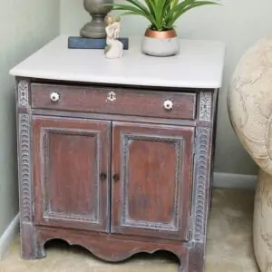 Quick way to lighten dark furniture: Whitewashing stained wood
