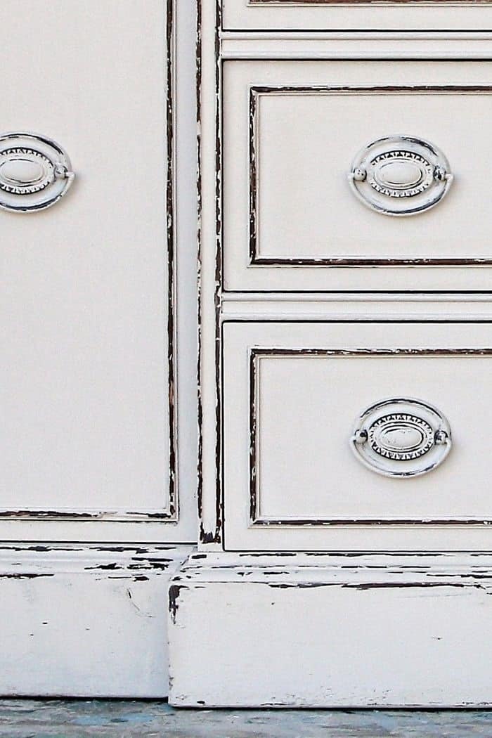 how to paint and distress furniture pulls and knobs
