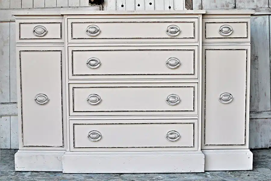 how to paint and distress furniture to make it look old