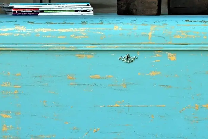 How To Add Metallic Gold Accents to Painted Furniture - Petticoat Junktion