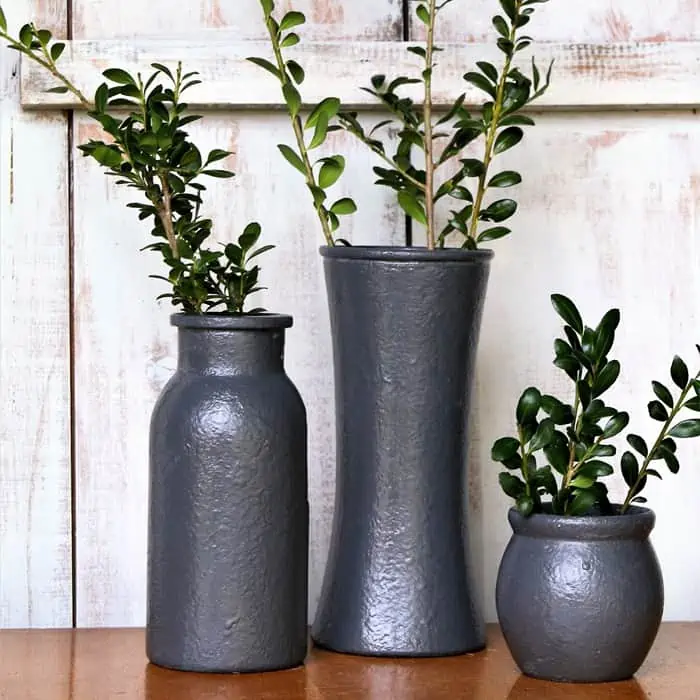 Making Textured Vases With A Baking Soda Paint Mixture