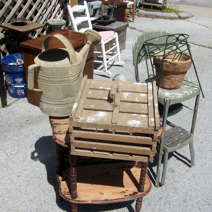 junk shopping in Kentucky with Petticoat Junktion (11)