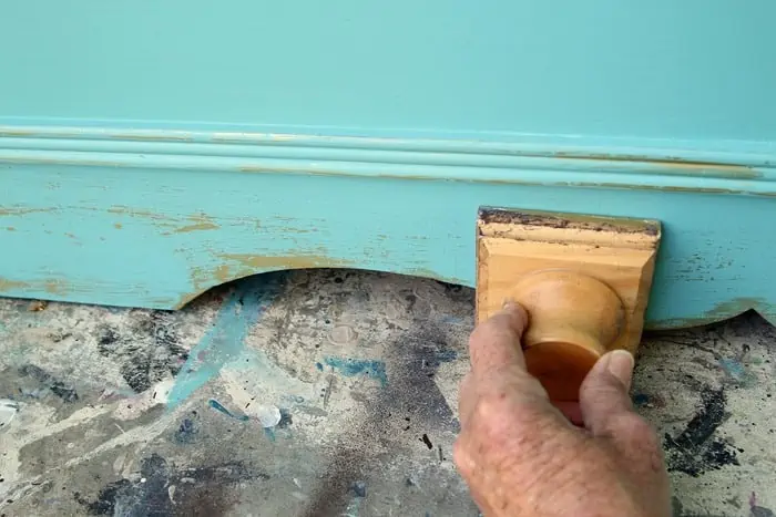 layering block for adding metallic gold details to painted furniture