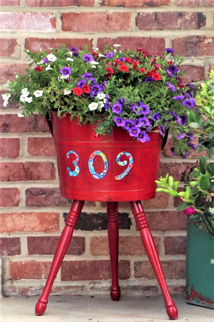 porch flower pot with home address (2)