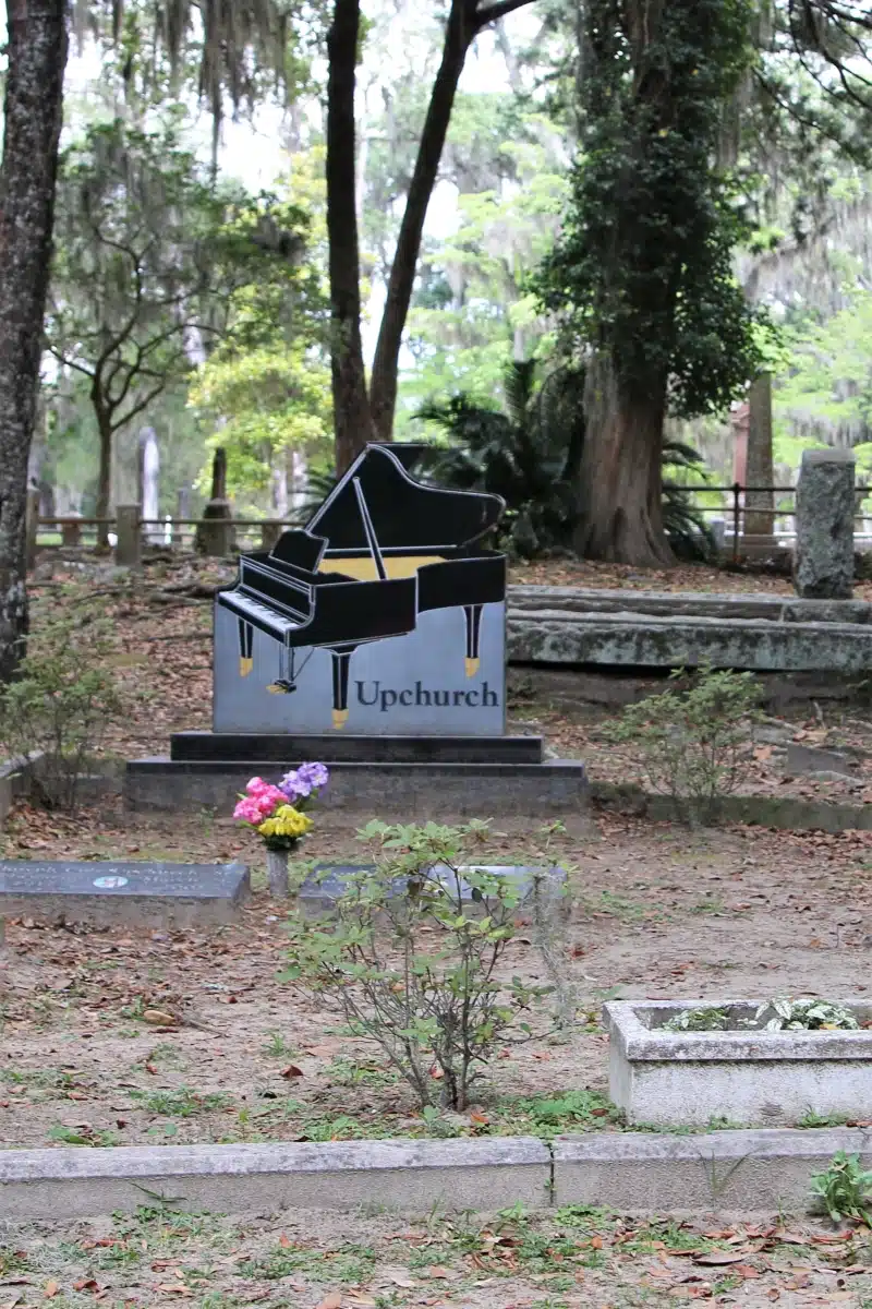 Upchurch grave in Savanah