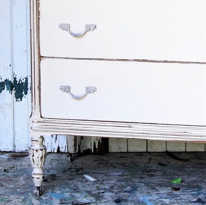 How To Make Latex Painted Furniture Look Old And Worn How To Make Latex Painted Furniture Look Old And Worn
