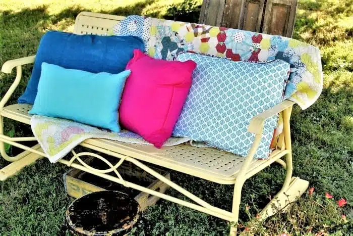 The Best Way To Paint Outdoor Metal Furniture