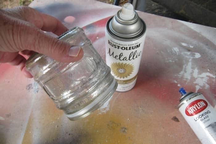 work on multiple projects using spray paint at the same time