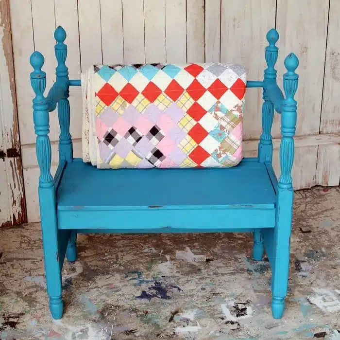 how to distress painted furniture with Clorox wipes or wet wipes