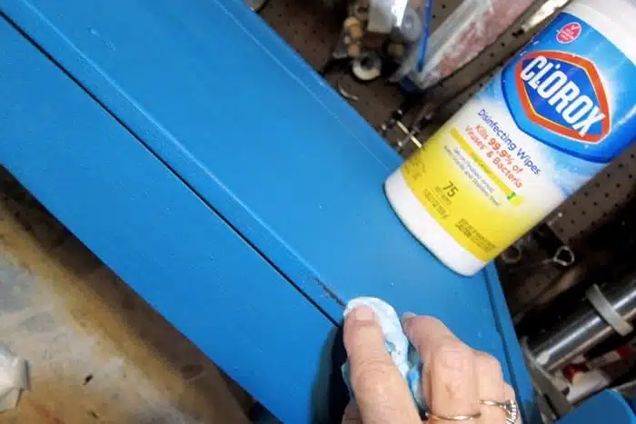 how to use clorox wipes to distress painted furniture