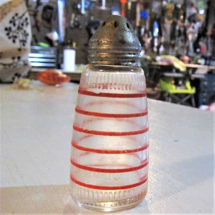 vintage salt shaker with red stripes (2)