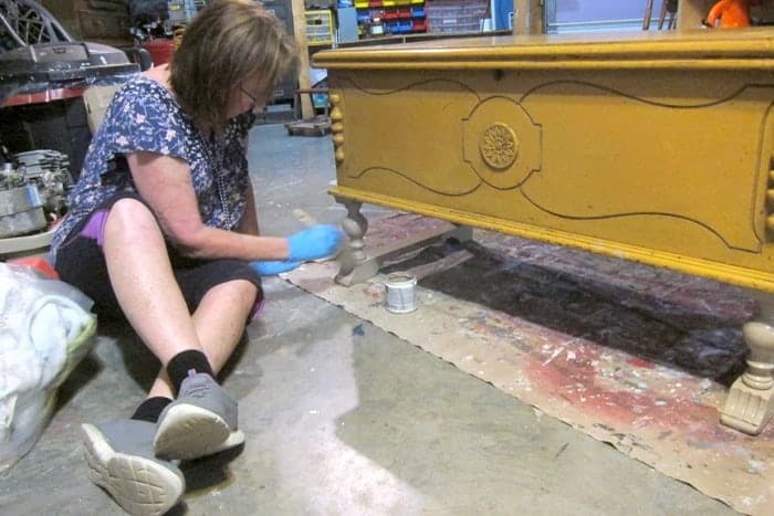 how to paint furniture with Petticoat Junktion