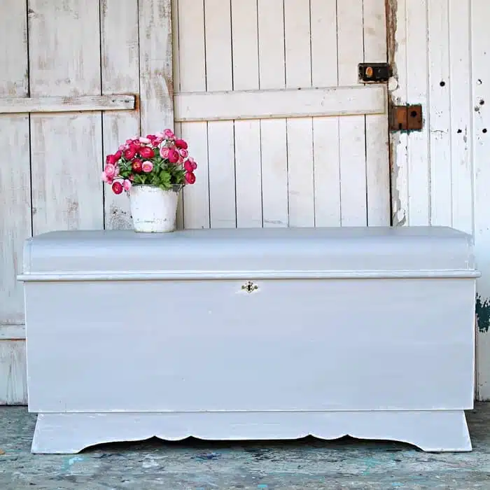 How to apply whitewash over painted wood furniture