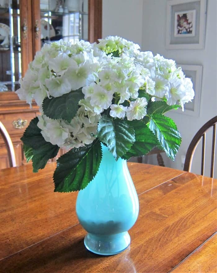 blue vase bought at the flea market (2)