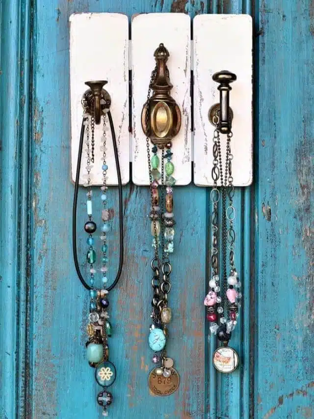 HANGING NECKLACE HOLDER | UPCYCLED PROJECT Story