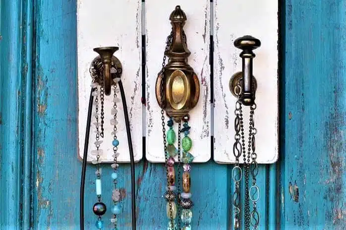 recycled hardware makes a great necklace hanger