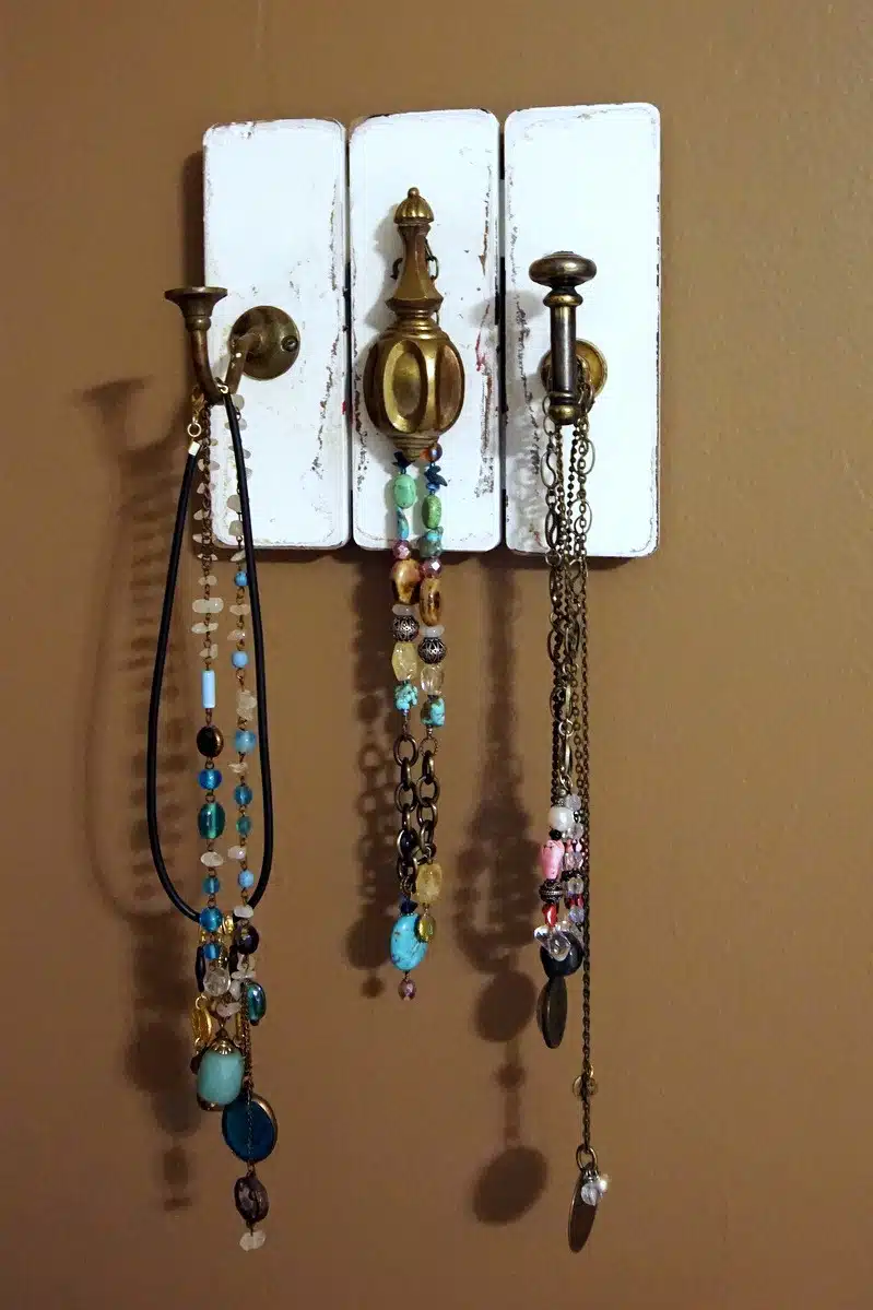 upcycled jewelry hanger Petticoat Junktion