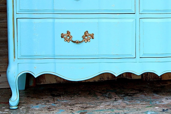 How to paint French Provincial Furniture turquoise