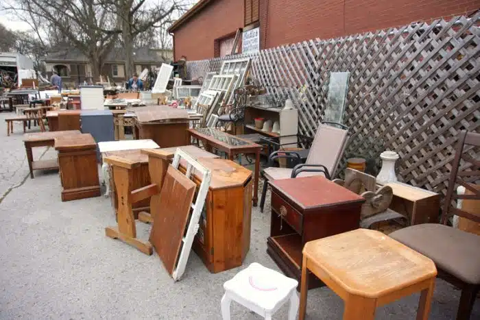 favorite junk shop in Hopkinsville Ky with Petticoat Junktion