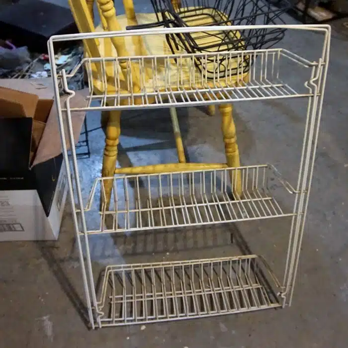 plastic hanging racks to resale