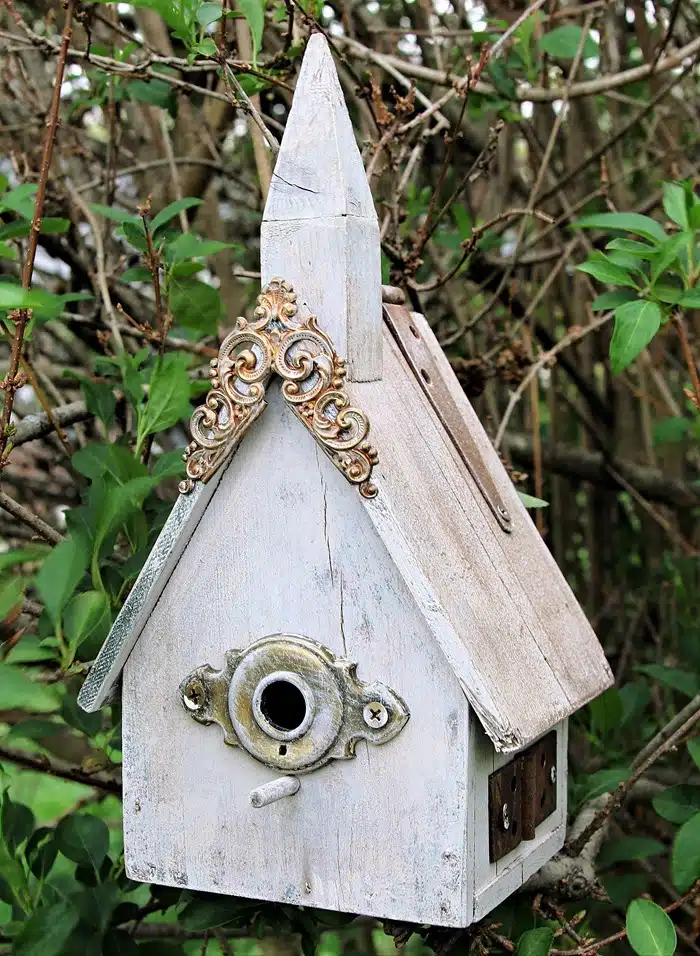 Church birdhouse makeover (3)