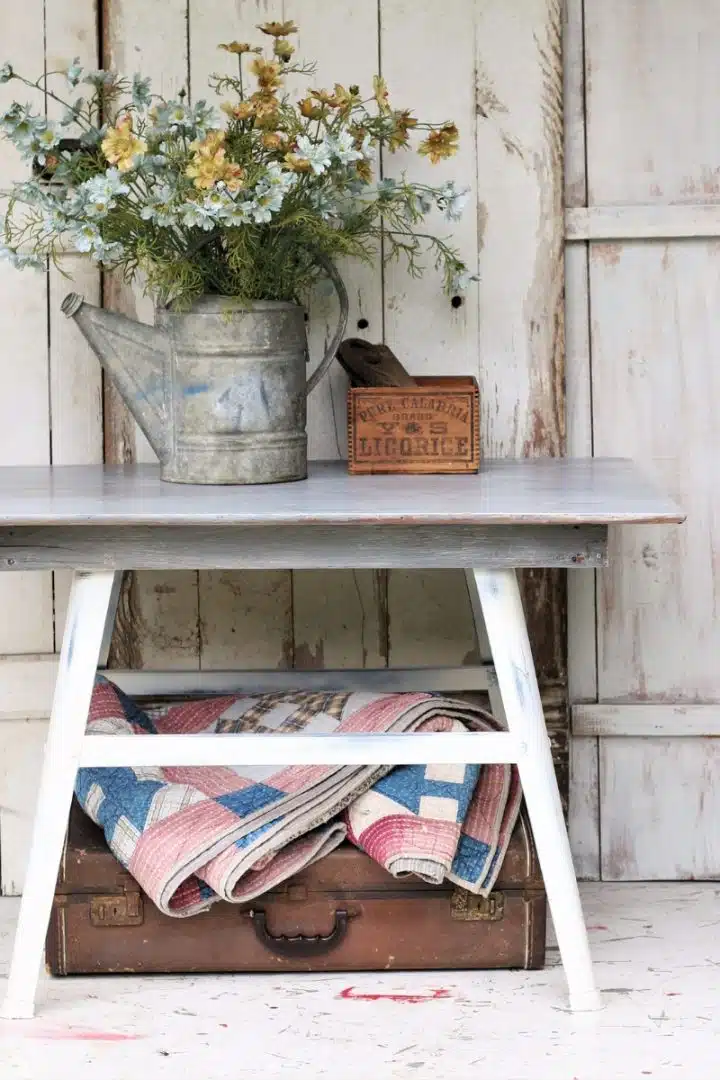 How to create a faux weathered paint finish