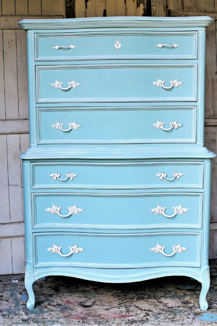 Paint and whitewash French Provincial Furniture